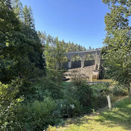 بيت للعطل Kletecna Pod Skalou